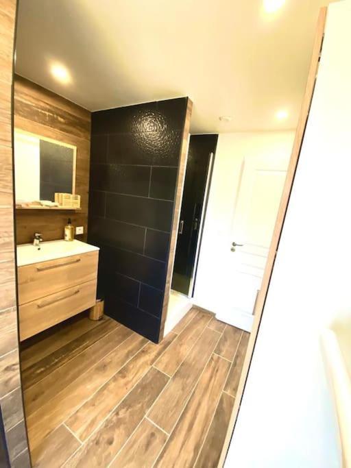 Appartement Cocooning Entierement Renove Les Angles  Exterior foto